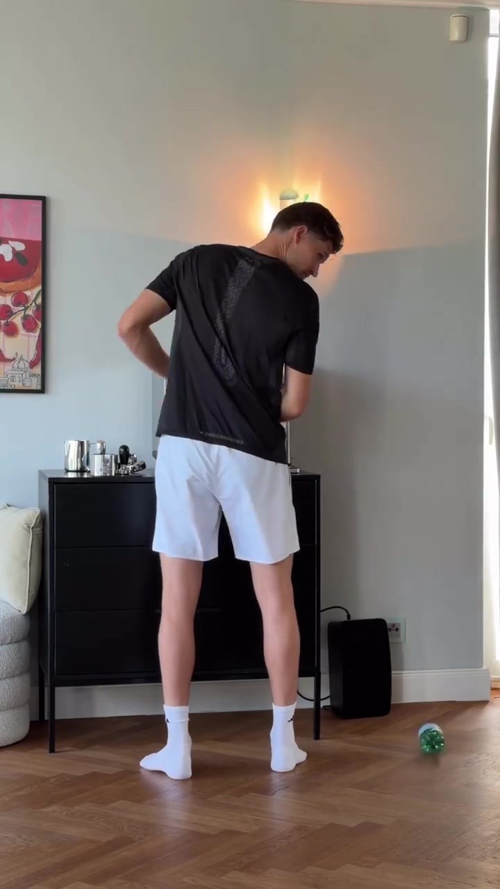 抽象之心！科贝尔的社媒日常：